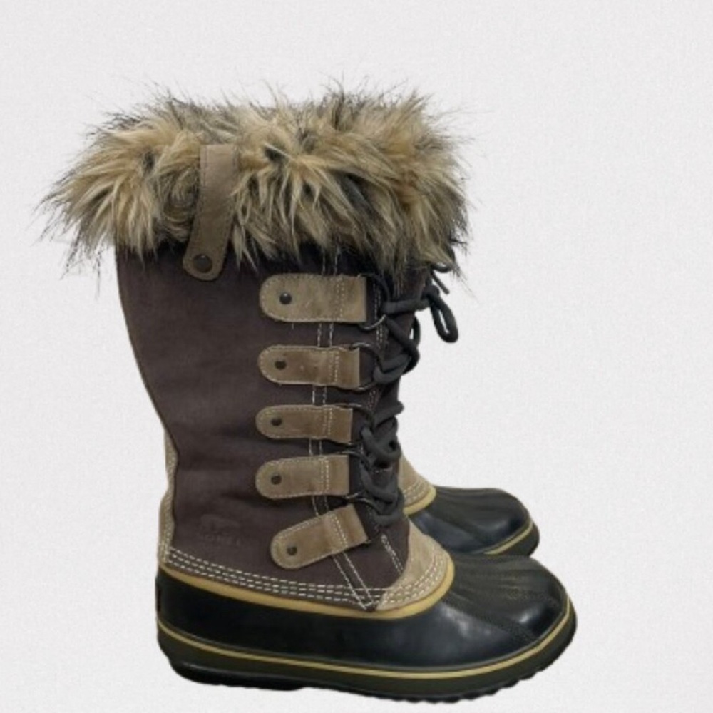Sorel Joan of Arctic Boots- taupe and black - Women's 10